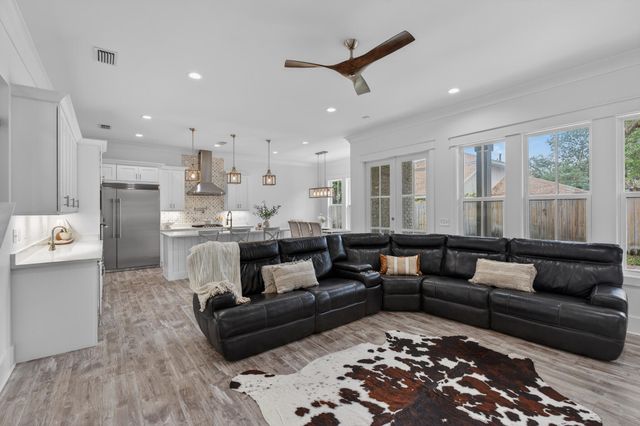 6 Plantation Oaks, Mary Esther, FL 32569