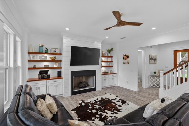 6 Plantation Oaks, Mary Esther, FL 32569