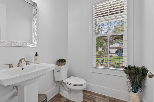 6 Plantation Oaks, Mary Esther, FL 32569