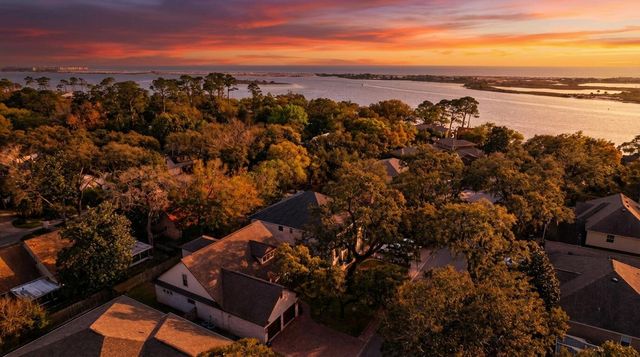 6 Plantation Oaks, Mary Esther, FL 32569