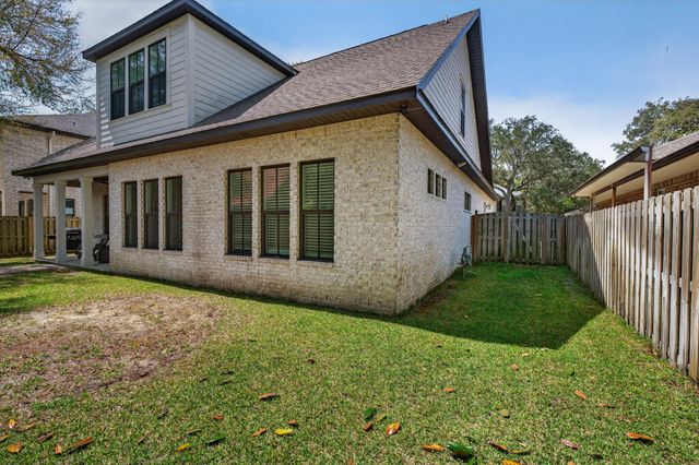 6 Plantation Oaks, Mary Esther, FL 32569