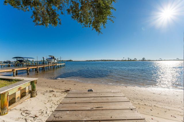 6 Plantation Oaks, Mary Esther, FL 32569