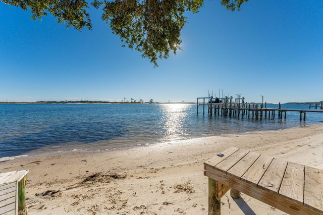 6 Plantation Oaks, Mary Esther, FL 32569