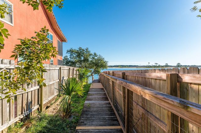 6 Plantation Oaks, Mary Esther, FL 32569