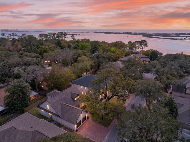 6 Plantation Oaks, Mary Esther, FL 32569