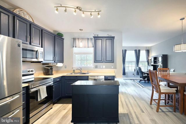 120 BRUAW DR, York, PA 17406