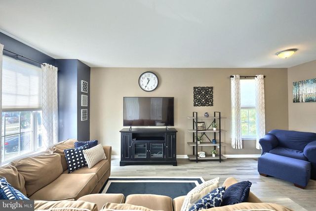120 BRUAW DR, York, PA 17406