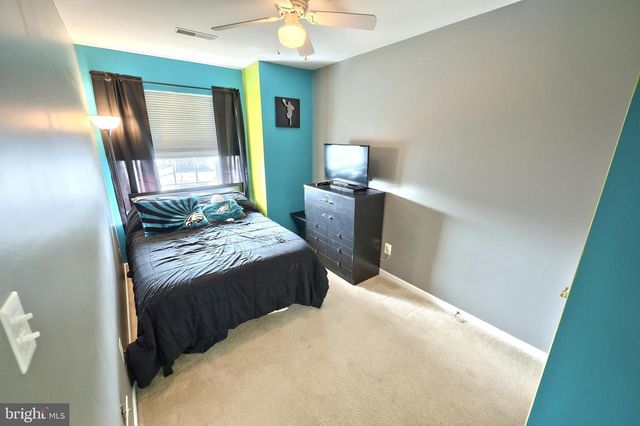 120 BRUAW DR, York, PA 17406