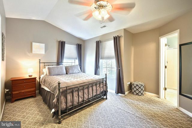 120 BRUAW DR, York, PA 17406