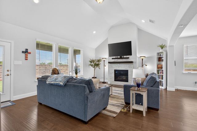 1002 Copper Smith Way, Forney, TX 75126