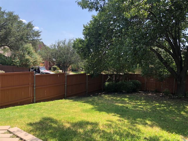 2685 Hillside Drive, Highland Village, TX 75077