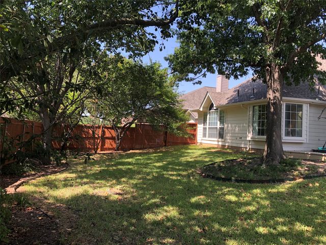 2685 Hillside Drive, Highland Village, TX 75077