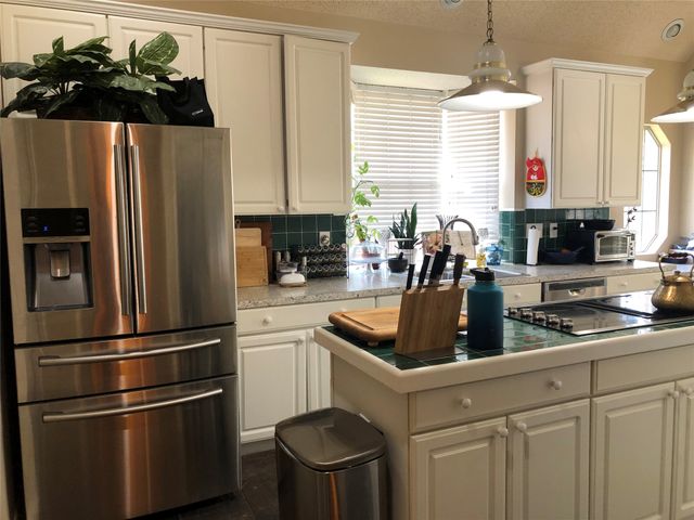 2685 Hillside Drive, Highland Village, TX 75077