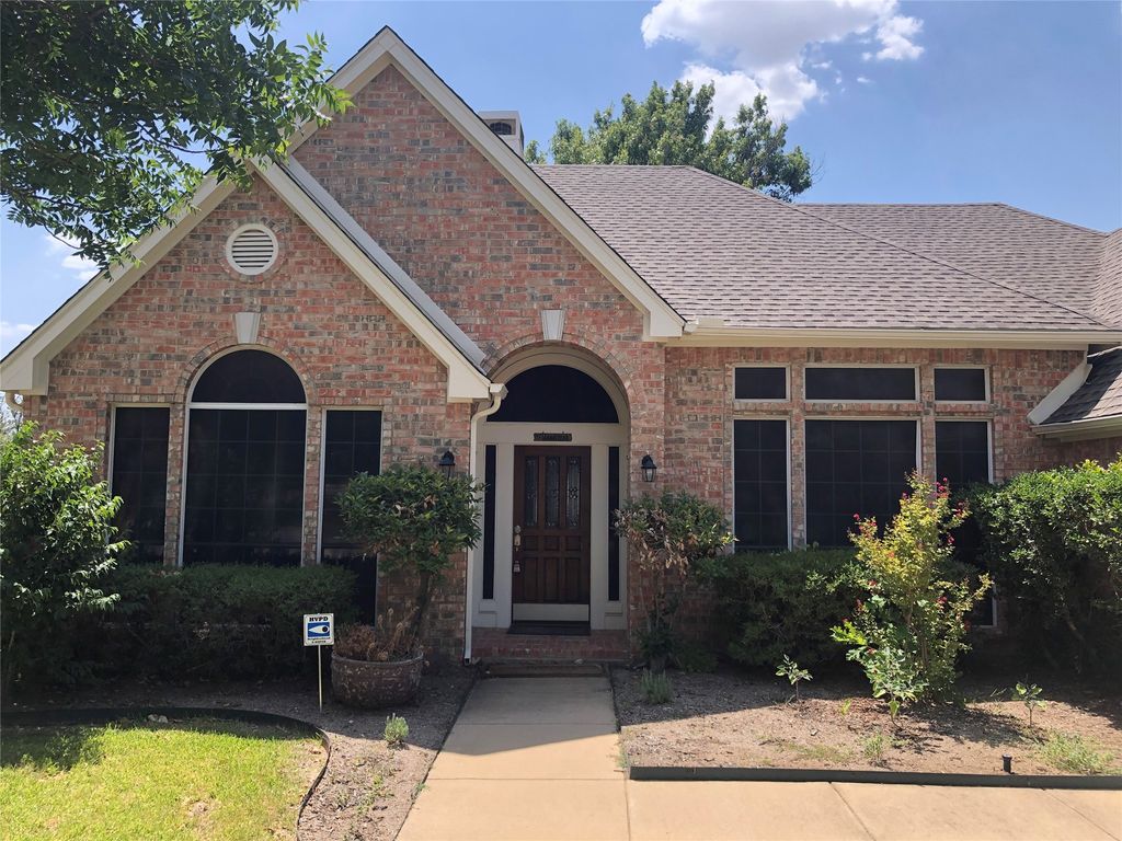 2685 Hillside Drive, Highland Village, TX 75077