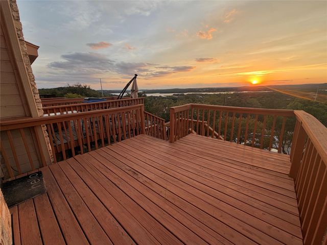 21461 Coyote TRL 4, Lago Vista, TX 78645