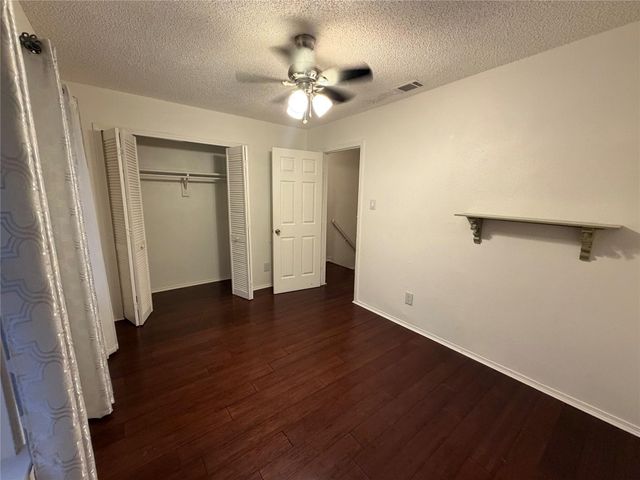 21461 Coyote TRL 4, Lago Vista, TX 78645
