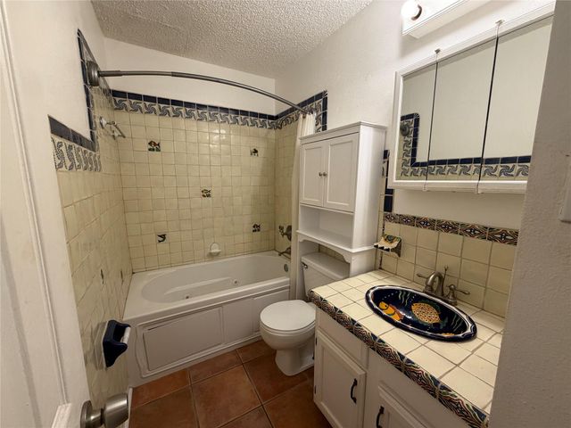 21461 Coyote TRL 4, Lago Vista, TX 78645