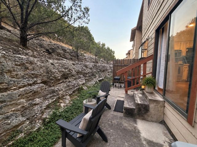 21461 Coyote TRL 4, Lago Vista, TX 78645
