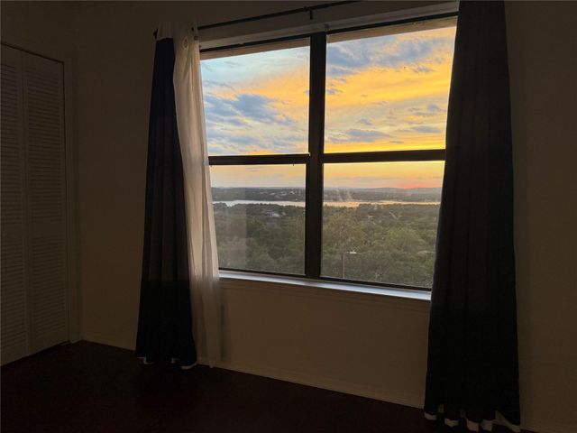 21461 Coyote TRL 4, Lago Vista, TX 78645