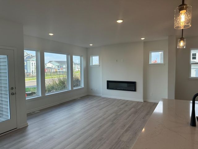 1105 149th Street W, Rosemount, MN 55068