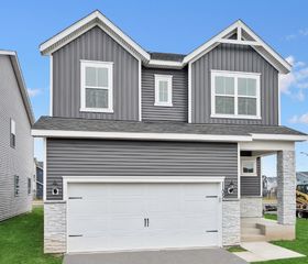 1105 149th Street W, Rosemount, MN 55068