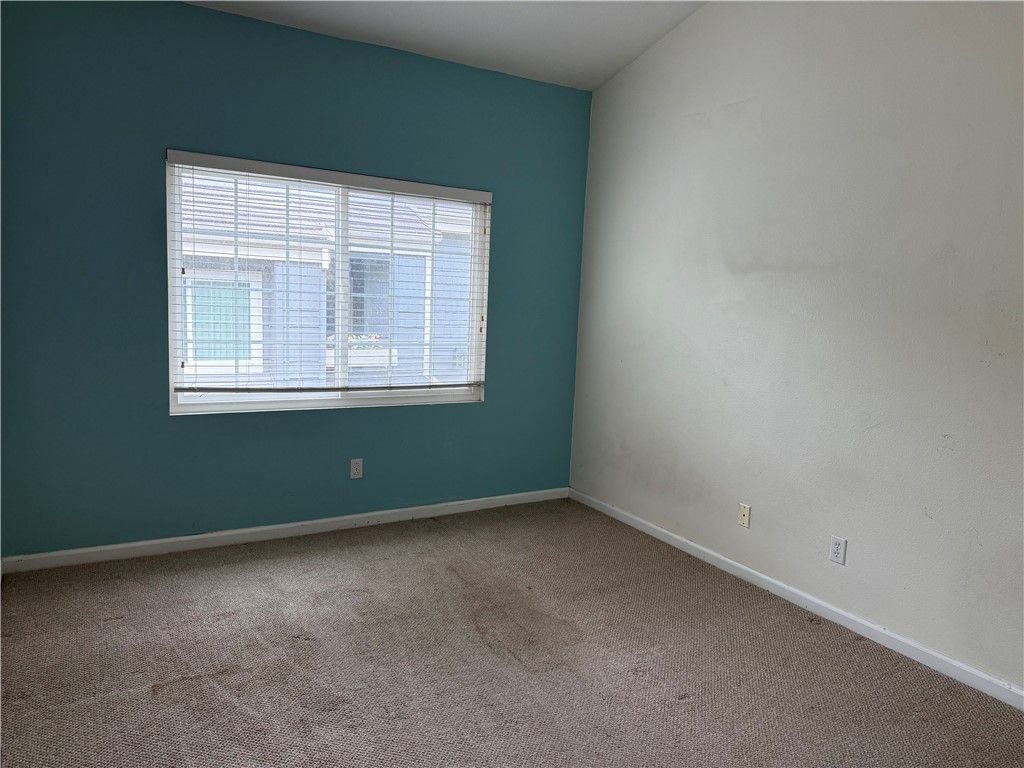 Image 17 of property listing at 7532 Seaspring 201, Huntington Beach, CA 92648