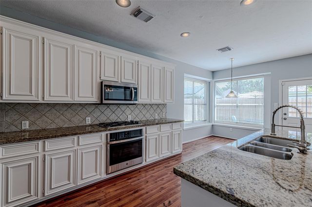16210 Broken Timber Circle, Houston, TX 77095