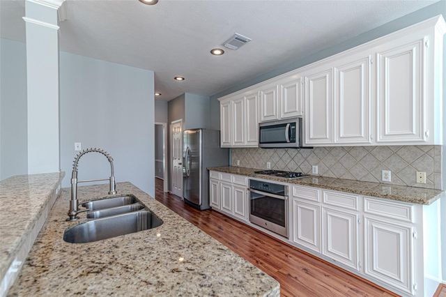 16210 Broken Timber Circle, Houston, TX 77095