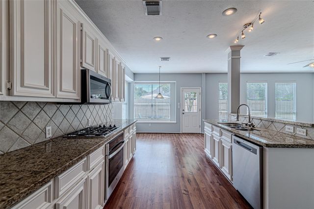 16210 Broken Timber Circle, Houston, TX 77095