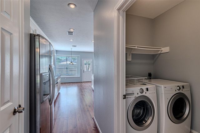 16210 Broken Timber Circle, Houston, TX 77095