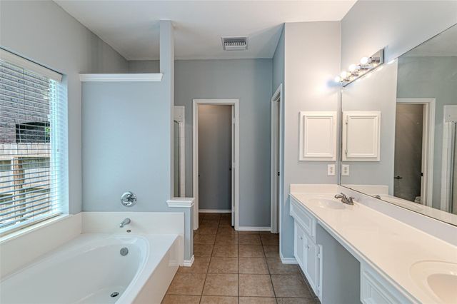 16210 Broken Timber Circle, Houston, TX 77095