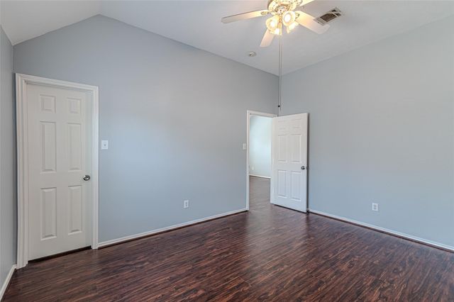 16210 Broken Timber Circle, Houston, TX 77095