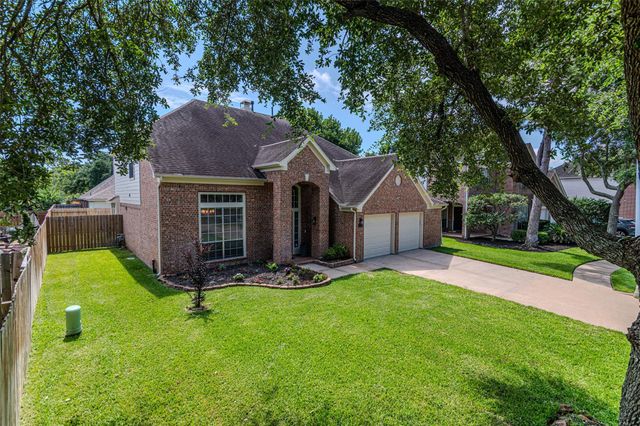 16210 Broken Timber Circle, Houston, TX 77095