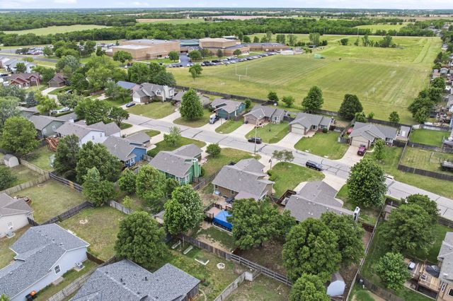 1765 N Myers, Mulvane, KS 67110