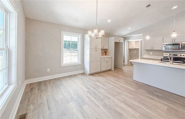 505 S Oak Street, Seneca, SC 29678