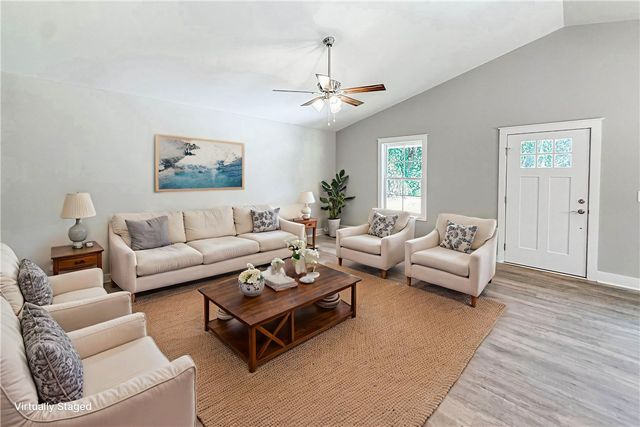 505 S Oak Street, Seneca, SC 29678