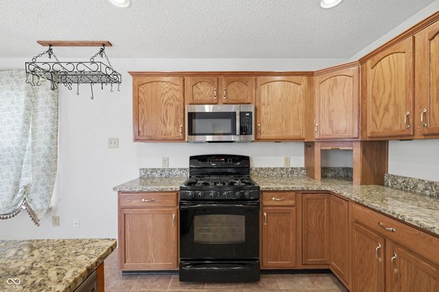 9399 W Rising Sun Drive, Pendleton, IN 46064