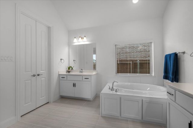 5316 Markham Ferry Drive, Fort Worth, TX 76179