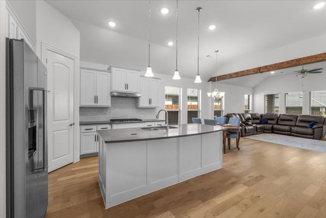 5316 Markham Ferry Drive, Fort Worth, TX 76179