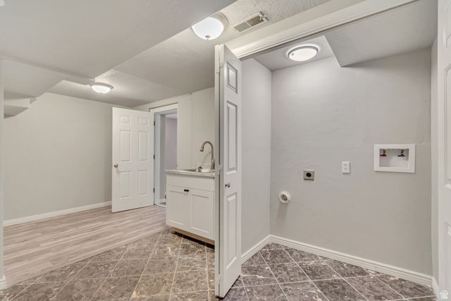 7628 S CASA VERDE ST, Midvale, UT 84047