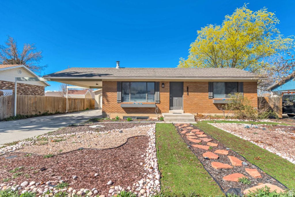 7628 S CASA VERDE ST, Midvale, UT 84047