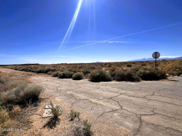 20263 Neuralia Road, California City, CA 93505