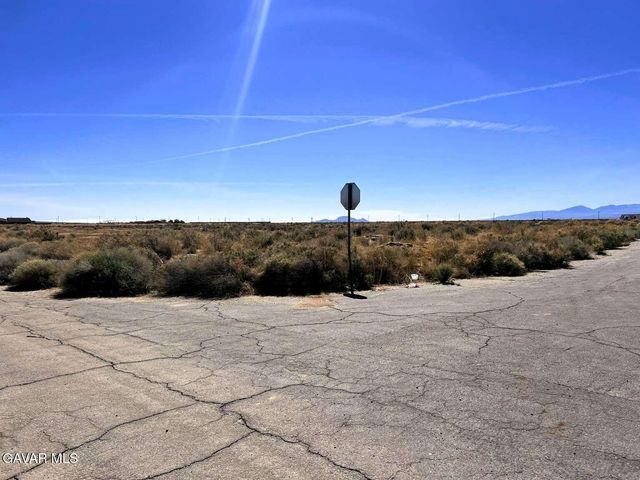20263 Neuralia Road, California City, CA 93505