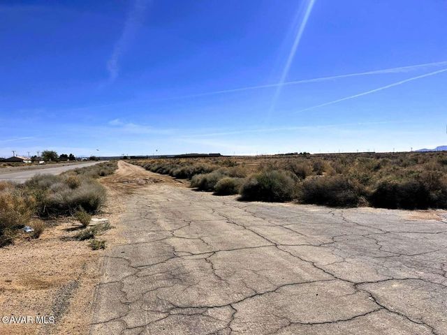 20263 Neuralia Road, California City, CA 93505