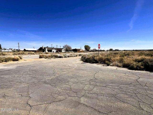20263 Neuralia Road, California City, CA 93505