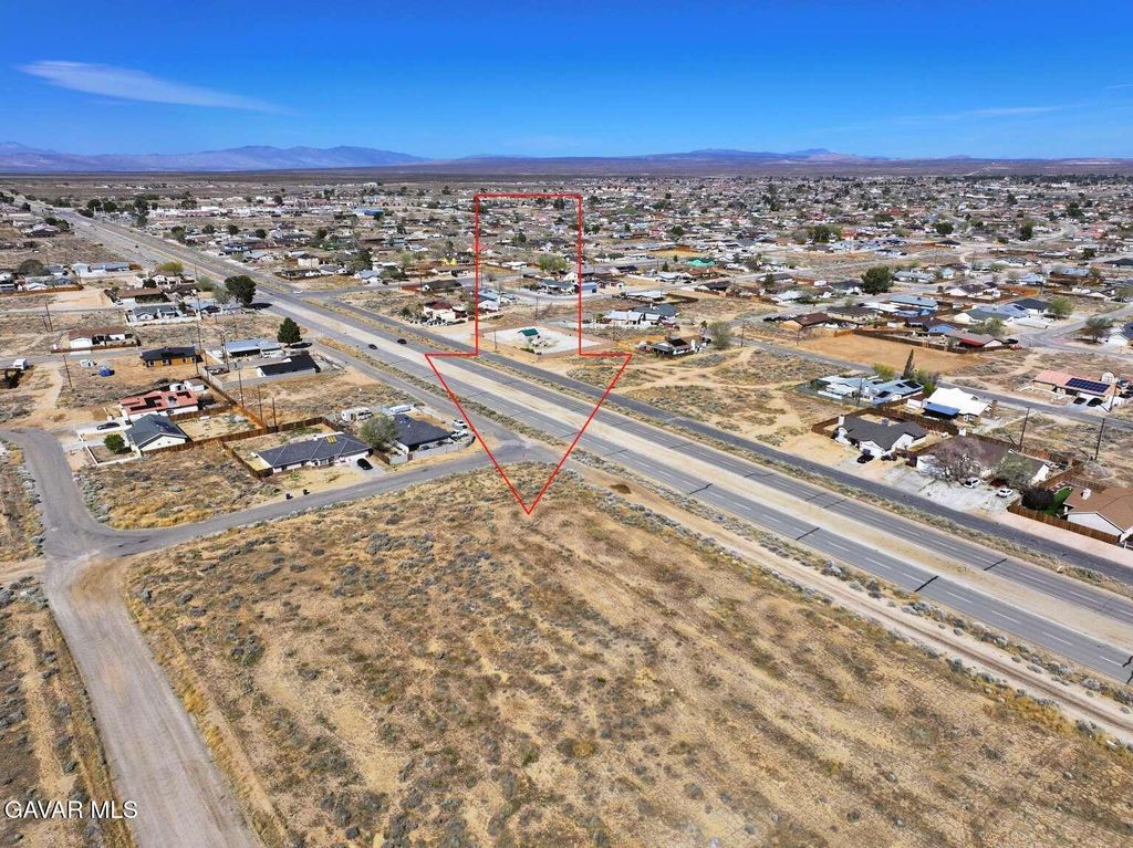 20263 Neuralia Road, California City, CA 93505