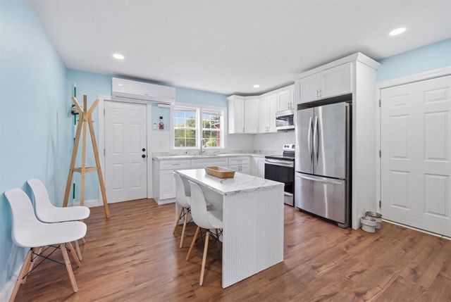858 Broad Street, Providence, RI 02907