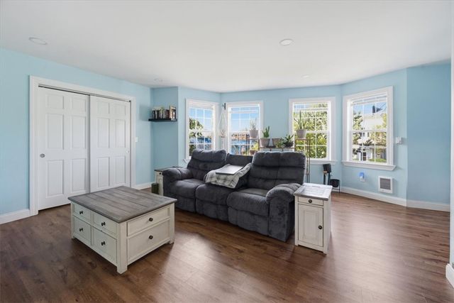 858 Broad Street, Providence, RI 02907