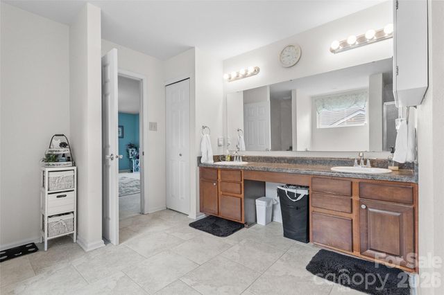 3248 Pikes Peak Drive, Gastonia, NC 28052