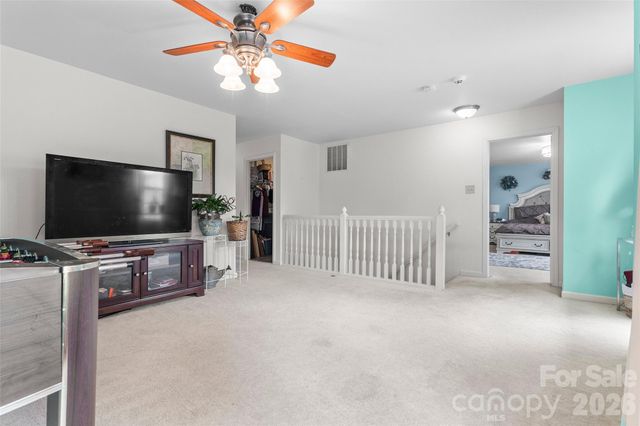 3248 Pikes Peak Drive, Gastonia, NC 28052